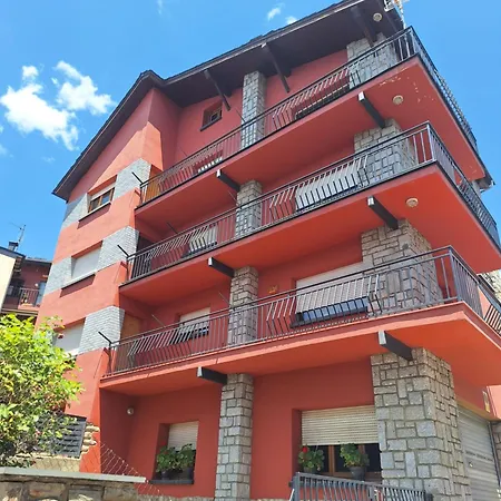 Apartament Llivia * ييفيا