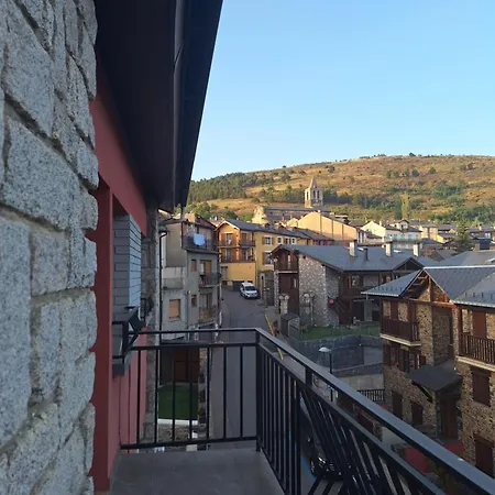 Apartament Llivia * ييفيا